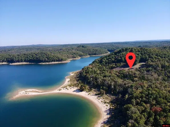 17 Lake Point Dr, Calico Rock, AR 72519