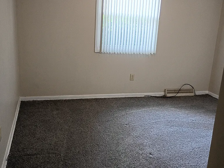 2593 Five Mile Rd NE #2595 — Photo 4