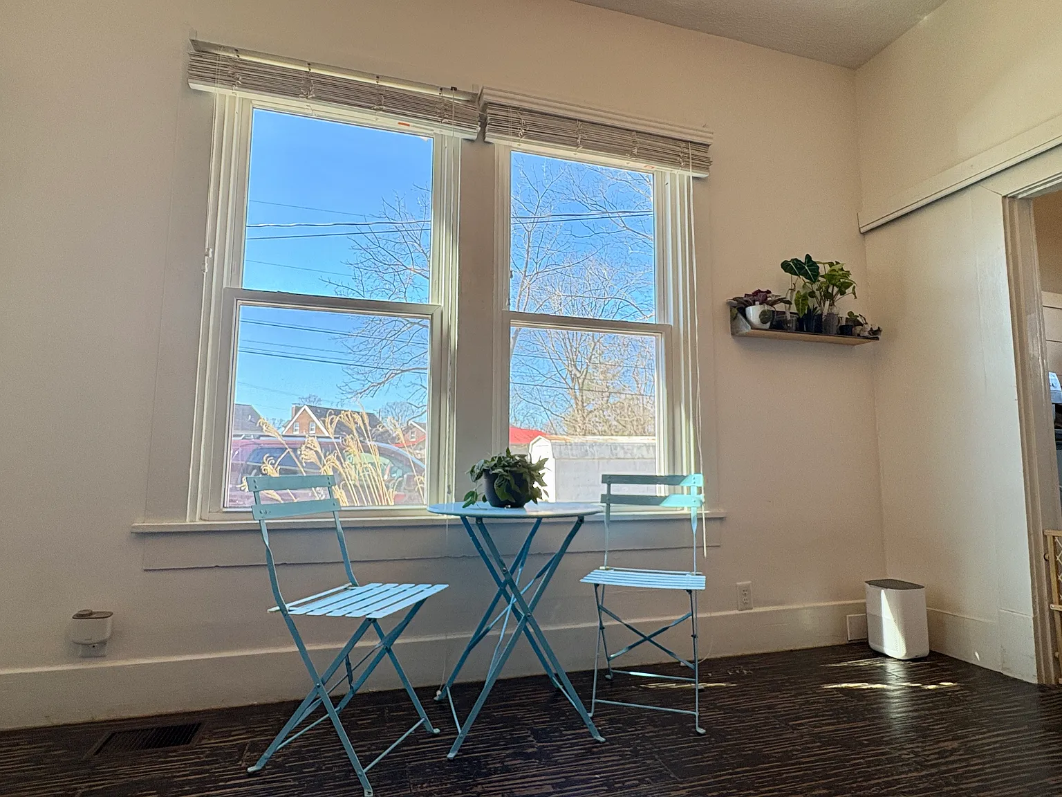 4 bed, 1901 sqft, $2,000 — Photo 2