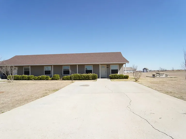 327 S Blue Jay Ct — Photo 2
