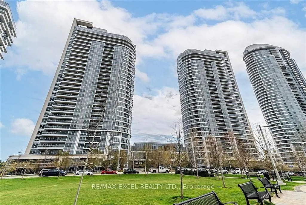 3 bed, $2,899 — Photo 1