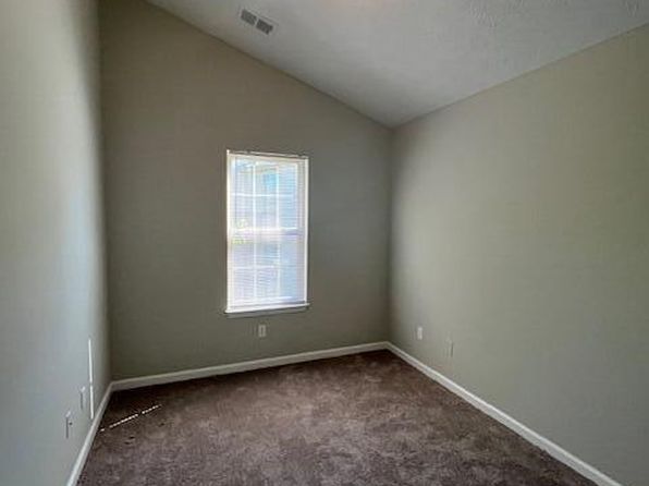 lexington-kentucky-84432293 picture