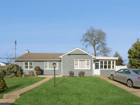 1871 Relyea Drive, Merrick, NY 11566