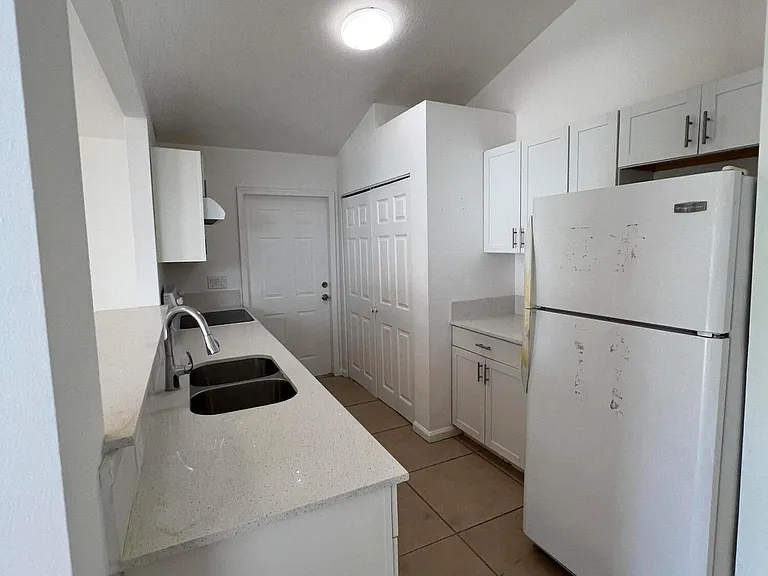 8444 SE Date St — Photo 5