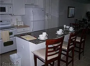 3 bed, 2.5 bath, 1400 sqft, $1,800 — Photo 4