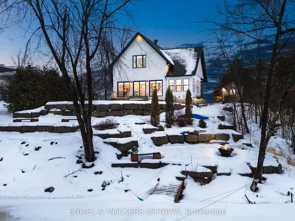 2882 Bay Rd, Champlain, ON K0B 1K0