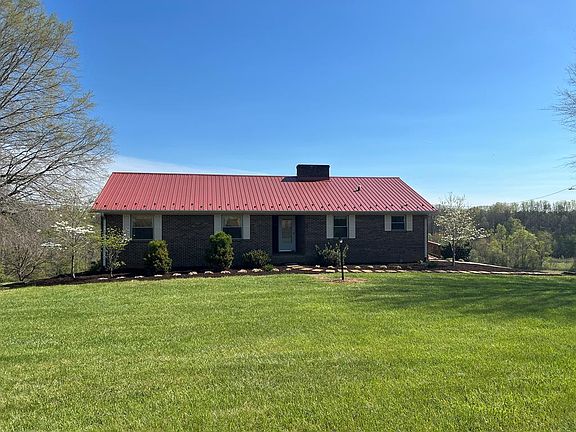 2nd image of 1733 Mosco Rd