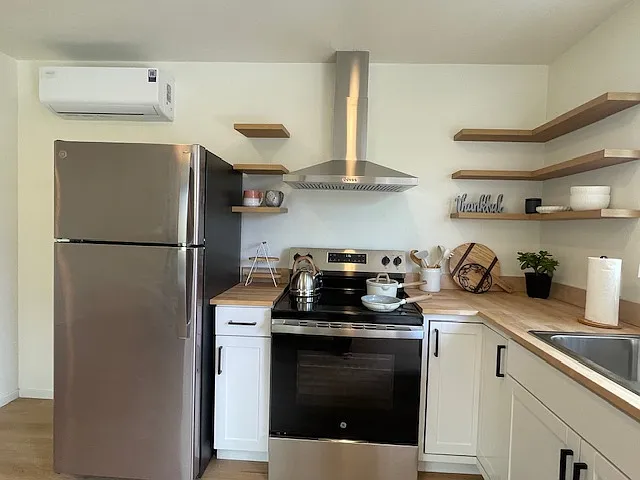1 bed, $2,400 — Photo 3