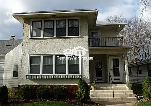 2354 Benjamin St NE Photo 1