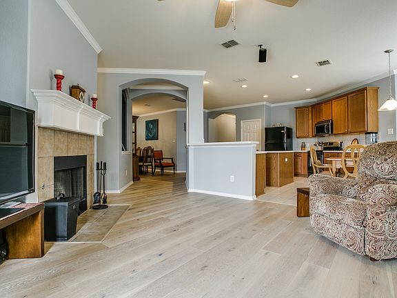 5th image of 5809 Mariposa Dr