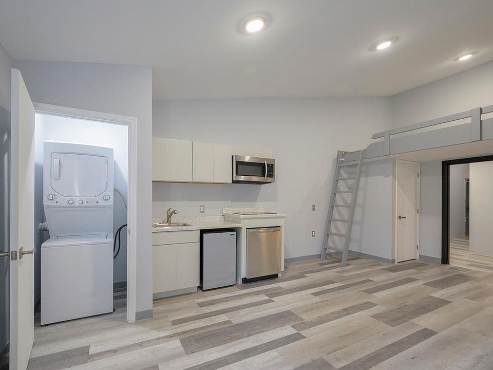 Each unit has washer dryer, dishwasher, microwave, cooktop