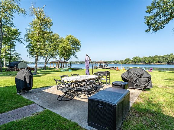 2nd image of 727 Callender Lake Dr #D