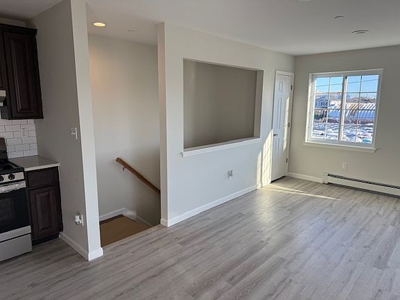 2nd image of 6252 Hillmeyer Ave