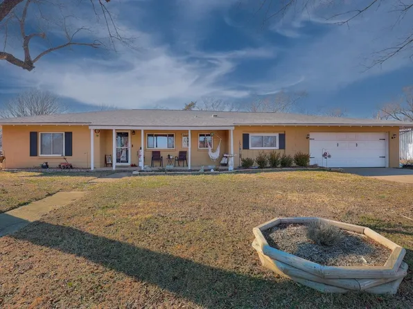 21189 Curtis Ave, Winfield, KS 67156