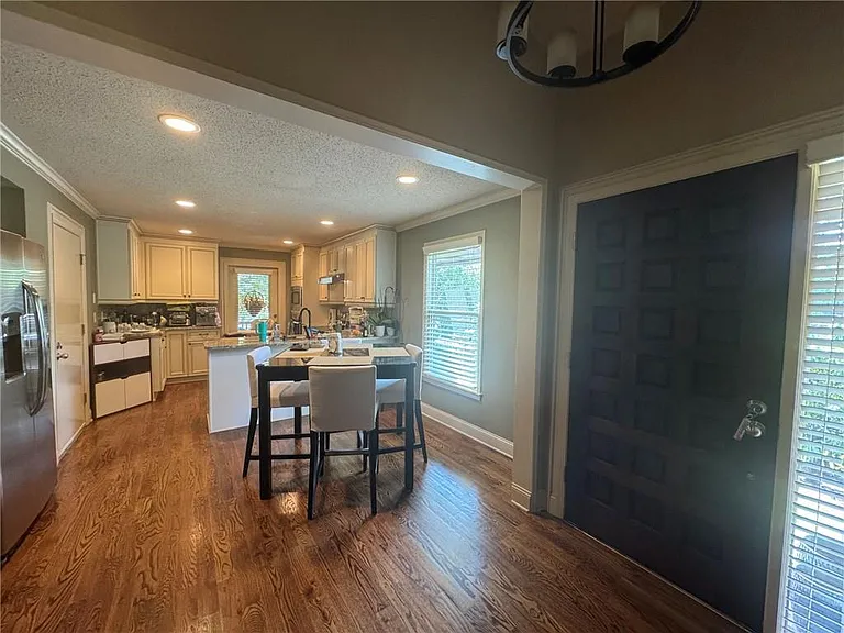290 Francyne Ct — Photo 9