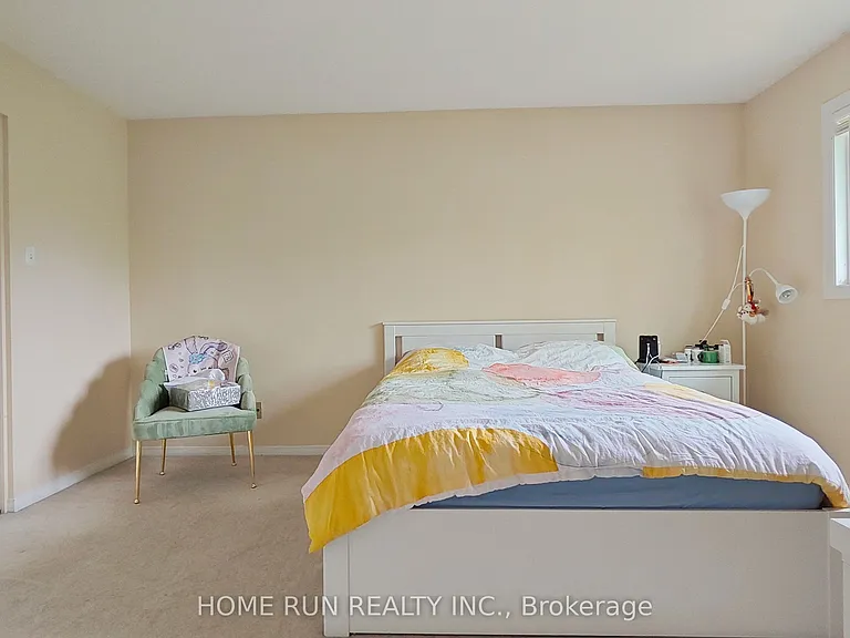 152 Thornbury Cres — Photo 19