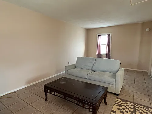 5575 1/2 Angelus Ave Photo 1