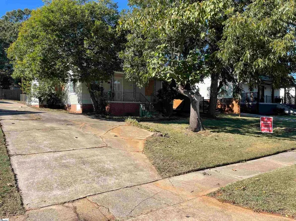 67 Wallace St, Greenville, SC 29605