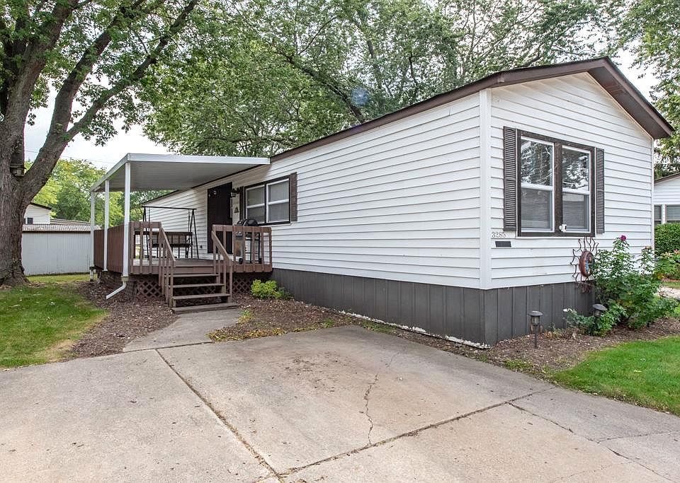 1st image of 3285 Meadow Dr