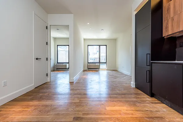 Rented by Nooklyn NYC LLC | media 77