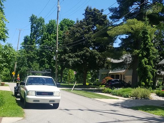 4th image of 33310 Oakland Ave