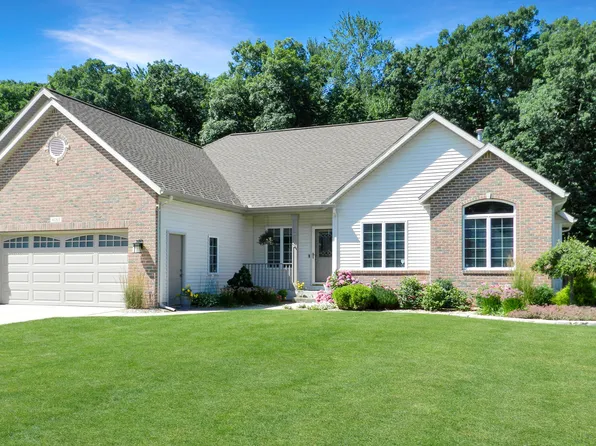 6183 Middale Dr NE, Belmont, MI 49306
