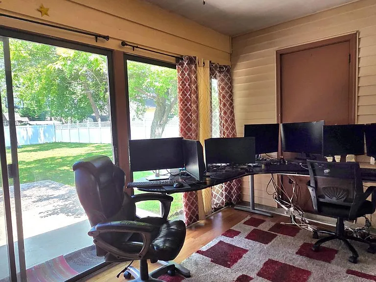 5 Stanley Ave — Photo 10