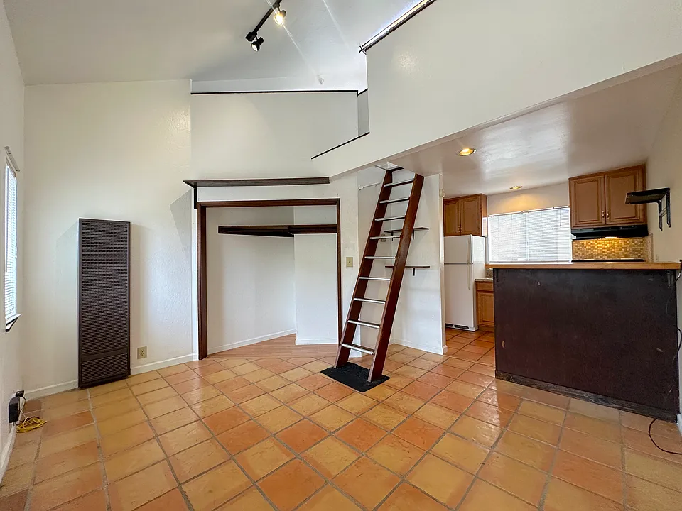 3433 Wilson Ave #B