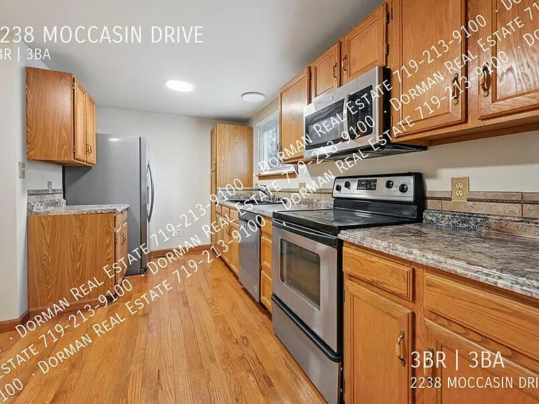 2238 Moccasin Pass — Photo 2