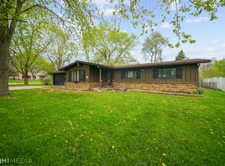 17556 Woodbrook Ln, Lockport, IL 60441