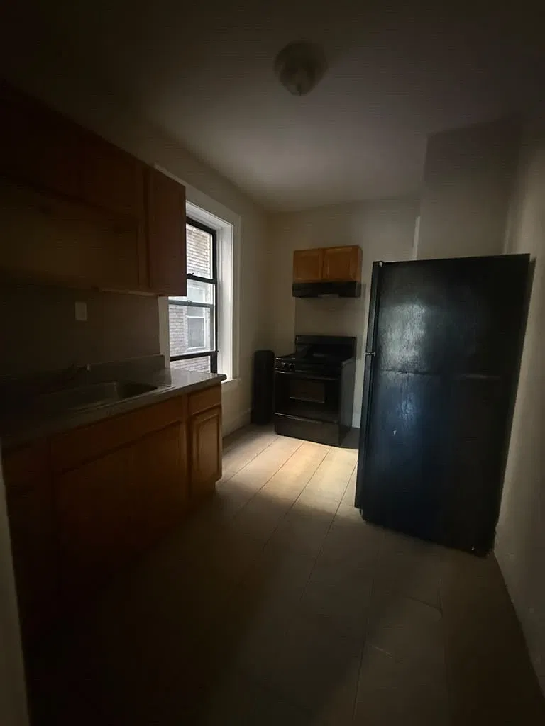 2 bed, $1,800 — Photo 3