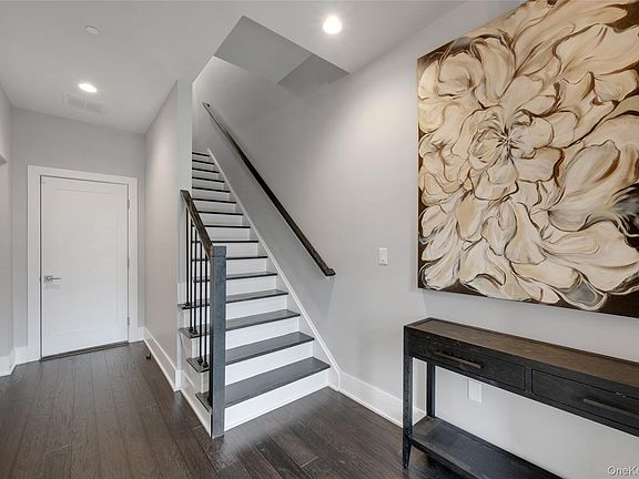4th image of 203 Palisades Boulevard