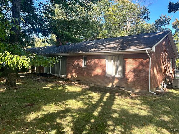 3rd image of 129 Lanewood Dr