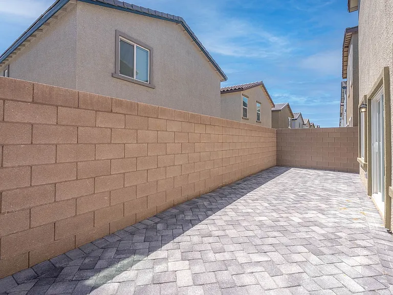 9938 Ullom Dr — Photo 36