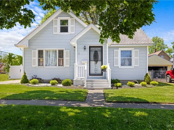 41 Avery Ave, Lackawanna, NY 14218