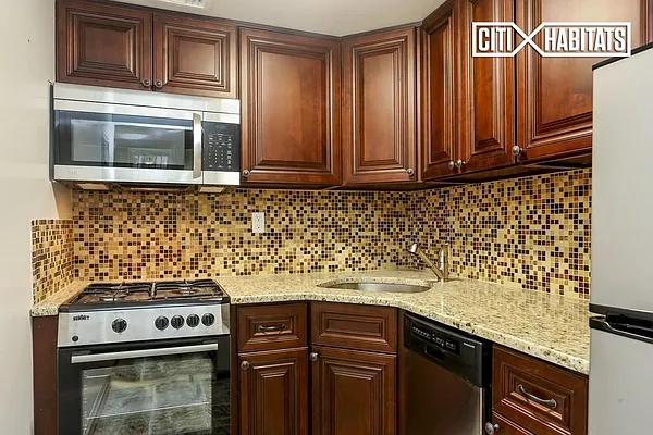 Rented by Citi Habitats | media 12