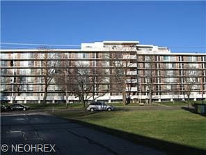 1st image of 2331 E Market St APT 407