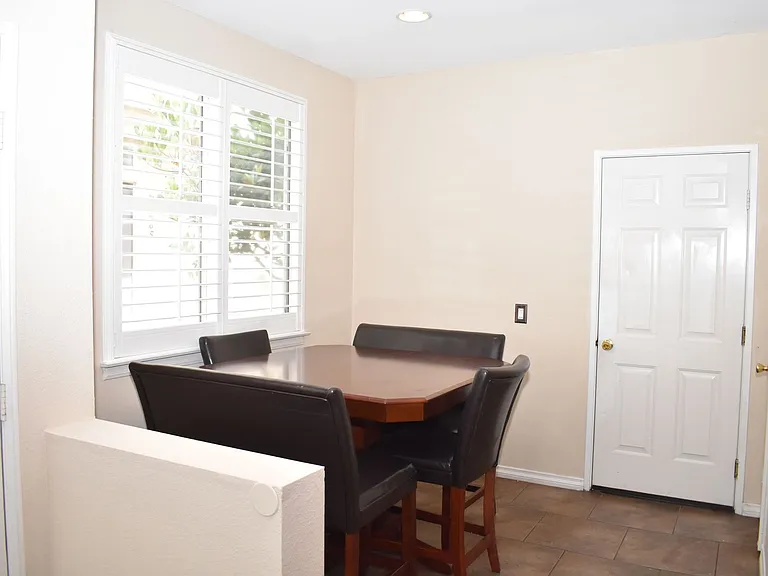 1281 Aguirre Dr — Photo 8