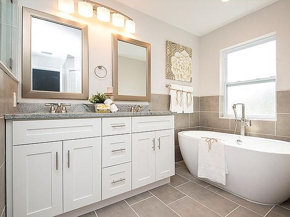 5th image of 5897 Windermere Dr