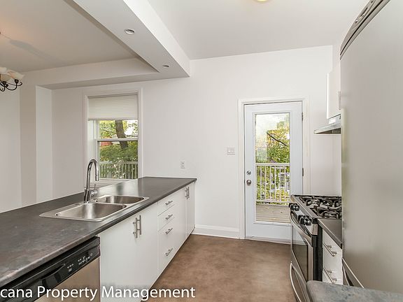 5th image of 207 5th Ave Unit 2