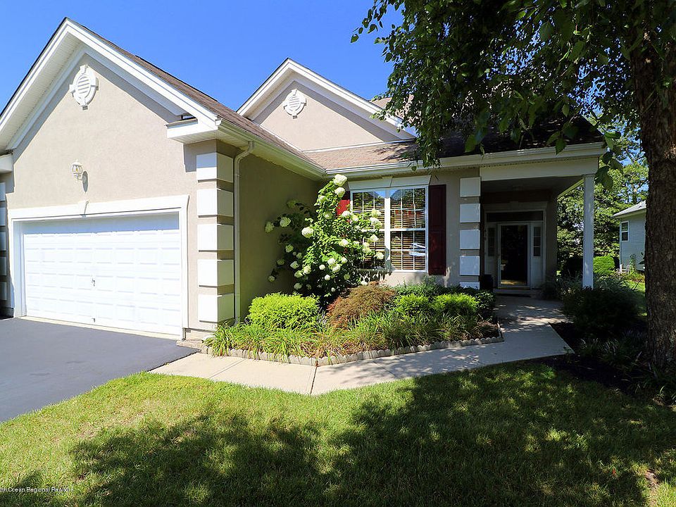 1st image of 419 Golf View Dr