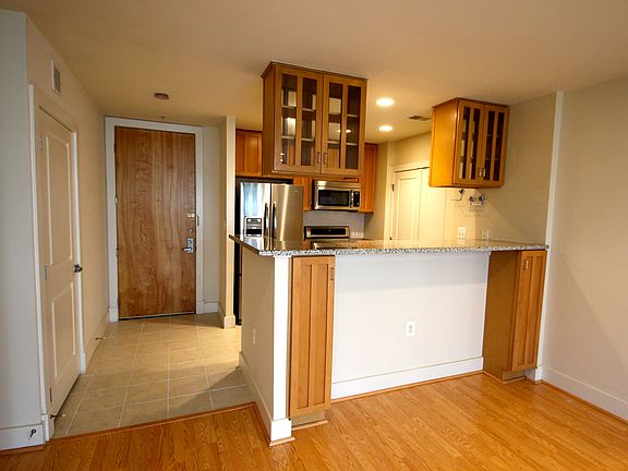 3rd image of 1200 N Hartford St APT 410