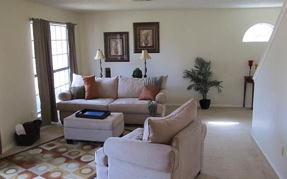 2nd image of 916 Fenimore Dr