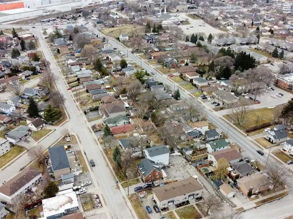 65 Brooklyne Rd, Cambridge, ON N1R 1C6