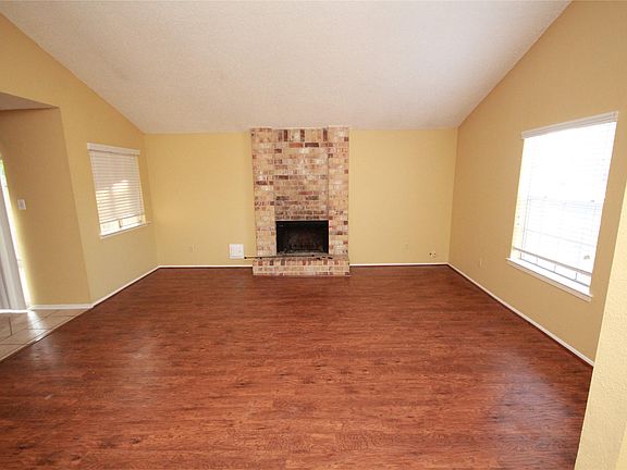 5th image of 22623 Smokey Hill Dr