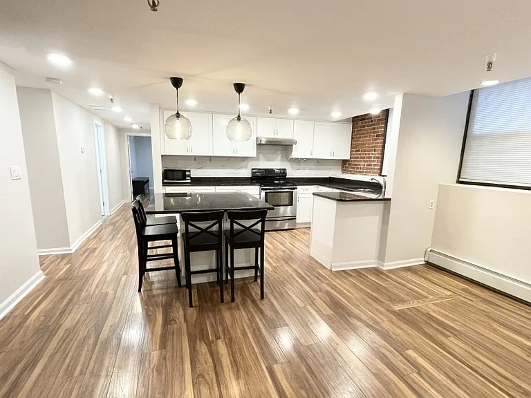 39-41 Hemenway St #26R — Photo 2