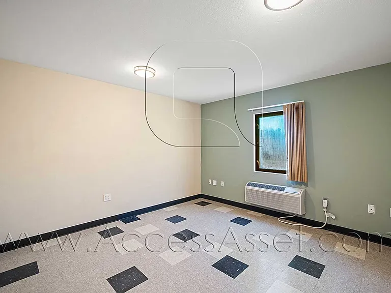 636-164-032 108th — Photo 9