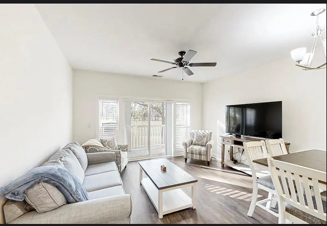 108 Cypress Point Ct — Photo 3