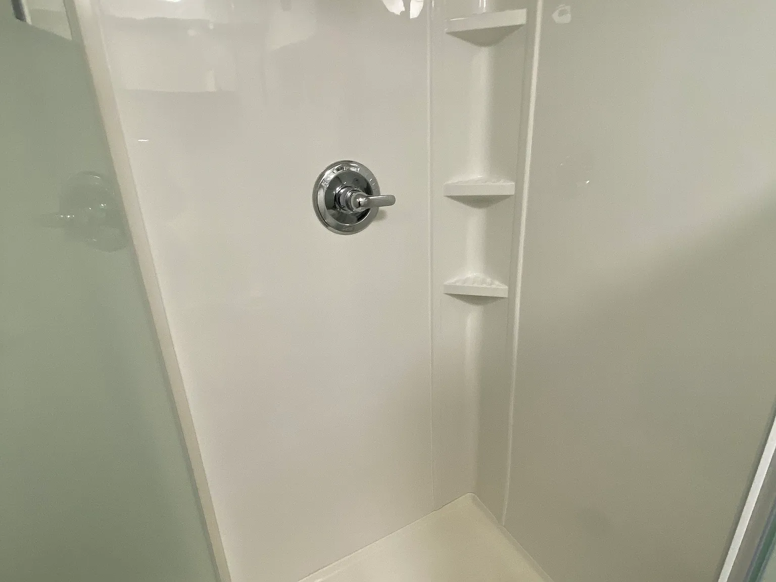 1 bed, $1,300 — Photo 4