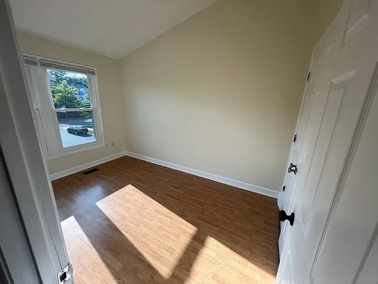 4204 Southfield Dr — Photo 9